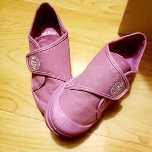 NWOT Palladium my daughter refused to wear them